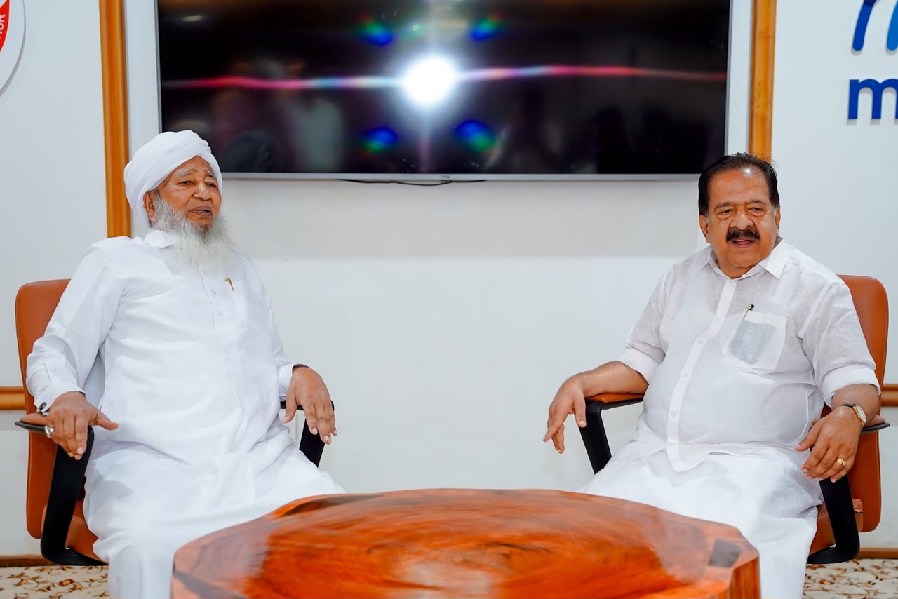 Minister Ramesh Chennithala Visits Markaz Headquarters